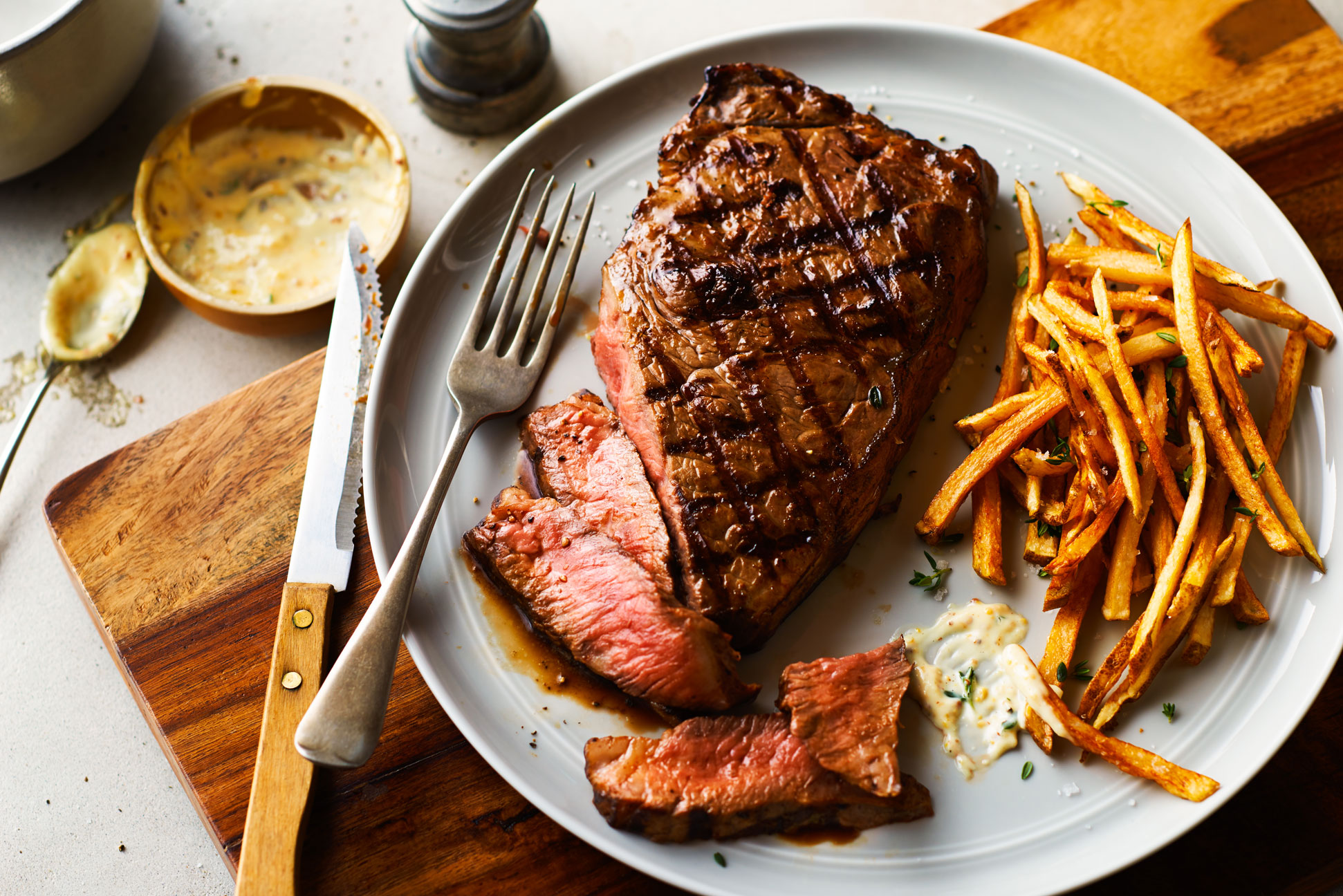 rare steak, frites, toronto food photographers,
